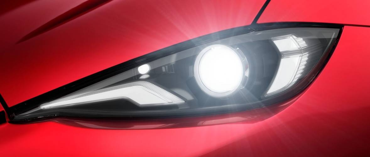 2025-mazda-mx-5-miata-rf-adaptive-front-lighting-system_desktop - Expertos en vehículos Mazda - Kyoto Motors - Home